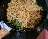 Foto langkah ke 3 dari resep Kwetiau goreng sapi cabe ijo.