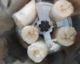 Banana Milkshake recipe step 1 photo