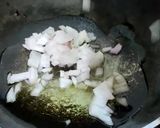 A picture of step 1 of Shakshuka.