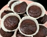 Foto langkah ke 7 dari resep Cupcake coklat super mudah.