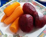 A picture of step 1 of Beetroot Carrot Halwa.