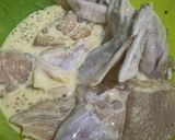 Foto langkah ke 1 dari resep Sayap Ayam Goreng dengan Oseng Bawang.