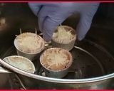 Foto langkah ke 5 dari resep Muffin Ketan Keju.