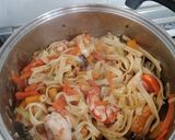 Foto del paso 6 de la receta: Noodles con Gambones