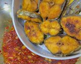Gambar langkah 3 resipi Tenggiri sambal cili kerinting.