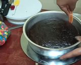 2 टायर किट कैट गेम्स चॉकलेट केक रेसिपी चरण 9 फोटो