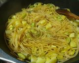 Pas rețetă Spaghetti con patate e zucchini (cartof și dovlecel) 2 fotografie