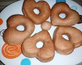 A picture of step 5 of Heart shaped donuts.