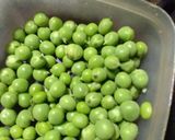 মটরশুঁটি আর আলু দিয়ে ডিমের ঝোল (matarshuti are alu diye dimer jhol recipe in Bengali) রেসিপি ধাপ - 2 ছবি