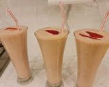 صورة لخطوة 1 من وصفة كوكتيل الفواكه والحليب😋😋