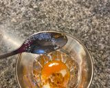 Foto langkah ke 3 dari resep Teh talua (teh telur) khas Minang.