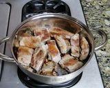 A picture of step 2 of Green Mole with Pork Ribs.