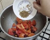 A picture of step 2 of Steamed Tomato sauce.