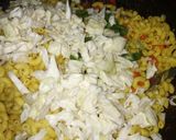 A picture of step 3 of Stir fry veggies macaroni.