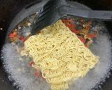 Foto langkah ke 2 dari resep Indomie Kuah Nyemek 🌧☔️.