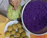 Hình bước làm 4 của món Bánh khúc (từ cải bó xôi) cơm xôi tím
