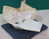 Foto del paso 5 de la receta: Tartaletas de masa filo con ensaladilla
