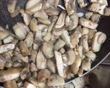 Foto del paso 3 de la receta: Soufflé de pollo con champiñones 🍄