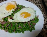 Foto del paso 4 de la receta: Guisantes con jamón y huevo a la plancha