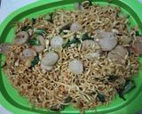 Foto langkah ke 6 dari resep Mi goreng sederhana #BikinRamadanBerkesan #27.
