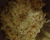 A picture of step 1 of Moong dal halwa.