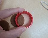 Foto del paso 5 de la receta: Pueblito de galletas de jengibre y canela 🏡🌳🌻⭐🌞🌜🏡