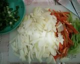 Foto langkah ke 3 dari resep Tumis Putih Telur Pedas Manis.