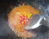 Foto langkah ke 3 dari resep Sambal Goreng Kentang Ati Ampela #36.