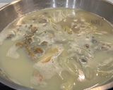 Hình bước làm 2 của món Dầu Hào Từ Hàu Tươi