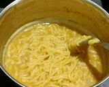 ম্যাগি চীজ অমলেট (maggi cheese omelette recipe in Bengali) রেসিপির ধাপ 1 ছবি