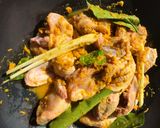 Foto langkah ke 1 dari resep Ayam goreng.