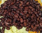 Foto del paso 4 de la receta: Zapallitos rellenos con porotos negros