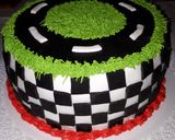 Foto del paso 7 de la receta: Torta de autitos🏎🏁🚗