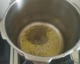 A picture of step 3 of Rajesthani masalamoong daal khichdi.