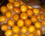 A picture of step 3 of Sweet sugar bites.
