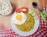 Foto langkah ke 5 dari resep Nasi Goreng Bumbu Kuning Pedas.