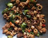 Foto langkah ke 4 dari resep Oseng Cumi Asin.