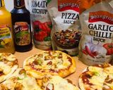 A picture of step 4 of Mini pizza.
