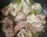 A picture of step 1 of Green Chicken Curry with Nigella seeds.