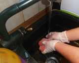 Φωτογραφία βήματος 1 της συνταγής Μοσχαράκι με μελωμένες πατάτες στην κατσαρόλα
