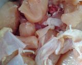 Hình bước làm 2 của món Thịt gà kho sả ớt