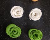 A picture of step 22 of Tri -Colour Cake.