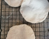 Foto del paso 2 de la receta: Pizza congelada🍕