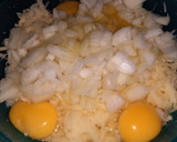 Foto del paso 1 de la receta: Tortilla Rösti - Tortilla de Papa rallada Fácil al estilo Suizo