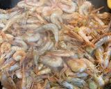 Foto del paso 3 de la receta: Gambas blancas de la bahía de Calpe salteadas con ajo