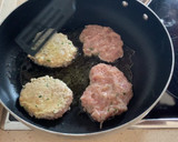 Foto del paso 6 de la receta: Hamburguesas de pollo al Jerez