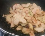 A picture of step 6 of Apple pie.