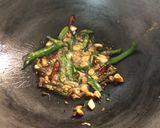 A picture of step 2 of Tivra Bhaji.