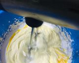 A picture of step 5 of Special Mango cake.