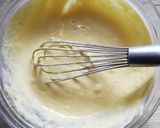 Une image de l'étape 2 de Mini cake super moelleux au pesto / parmesan / jambon 🤤.